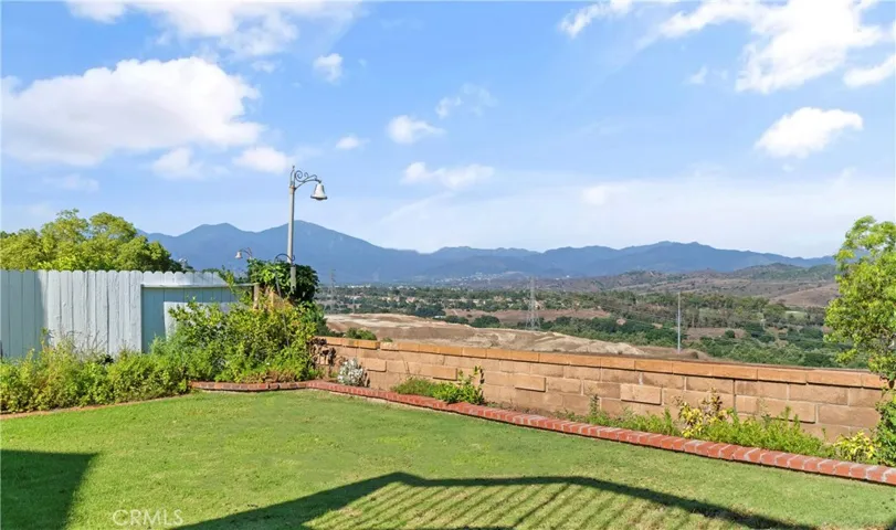 24836 Tabuenca, Mission Viejo, California 92692