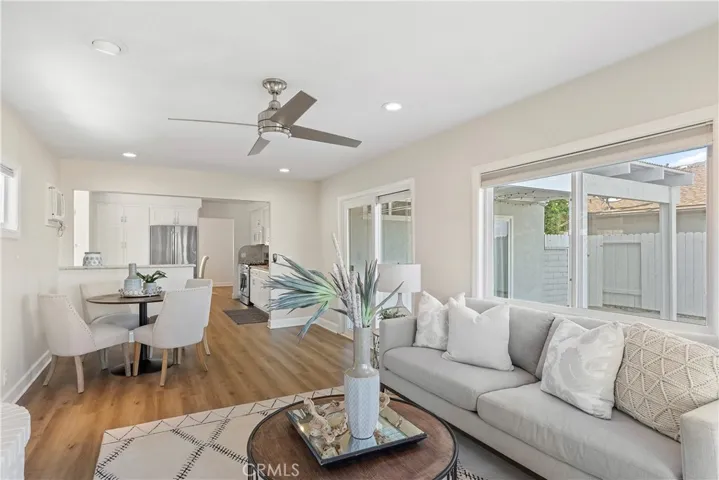 24836 Tabuenca, Mission Viejo, California 92692