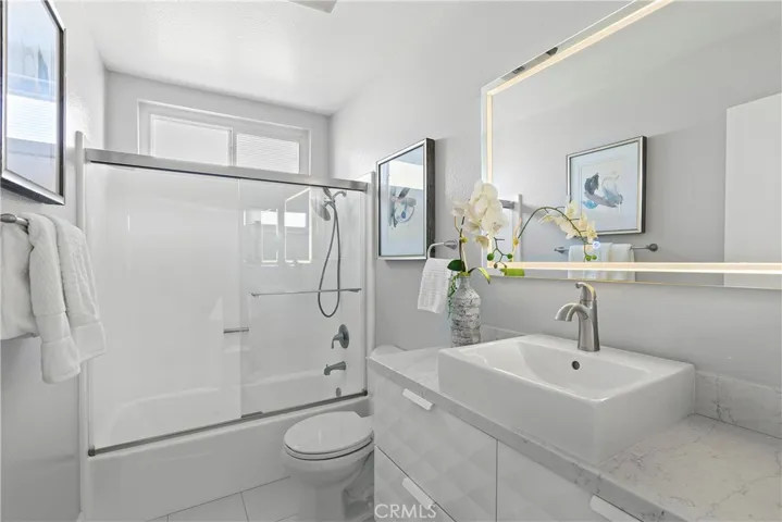24836 Tabuenca, Mission Viejo, California 92692