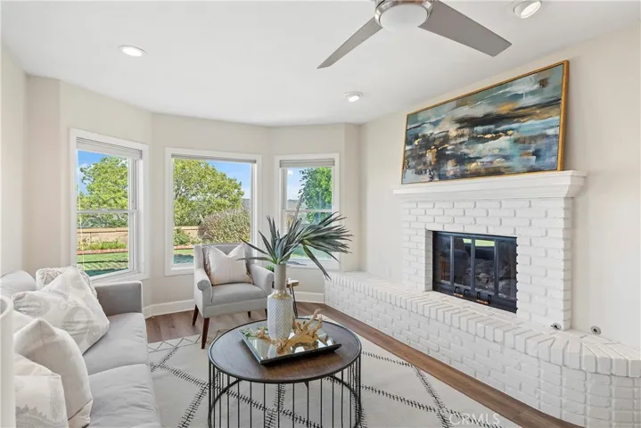 24836 Tabuenca, Mission Viejo, California 92692