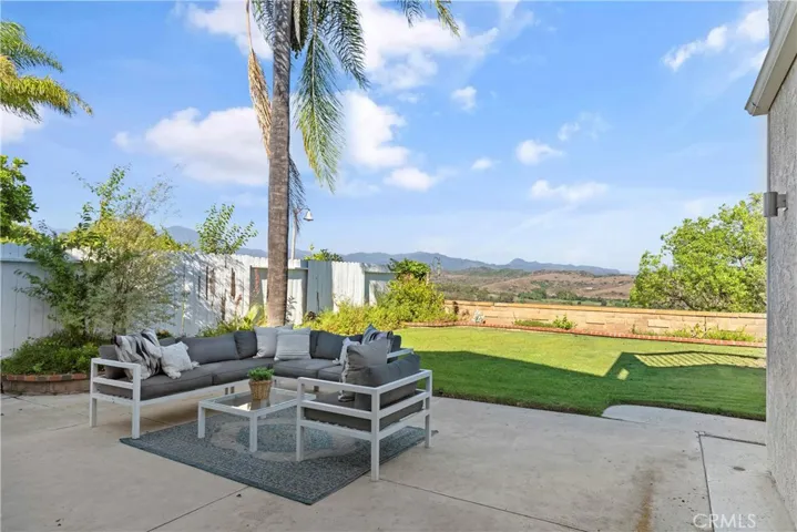 24836 Tabuenca, Mission Viejo, California 92692