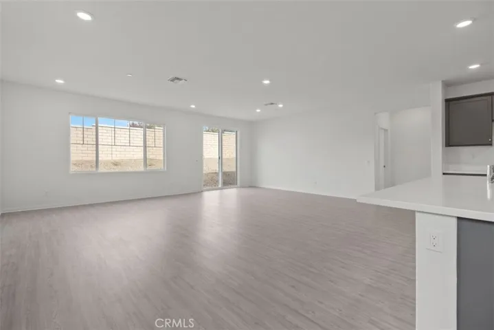 19632 Season Grove, Riverside, California 92507