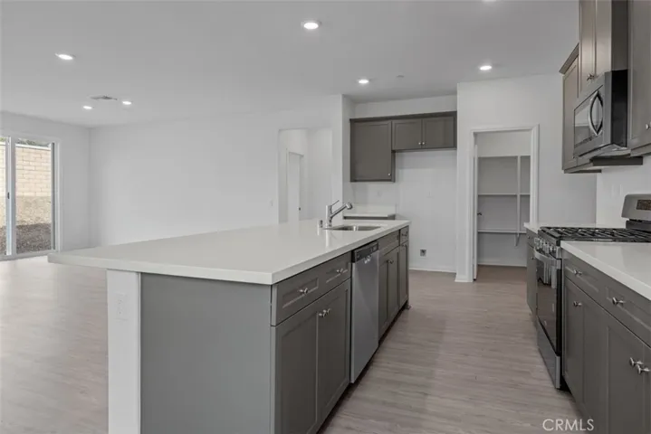 19632 Season Grove, Riverside, California 92507