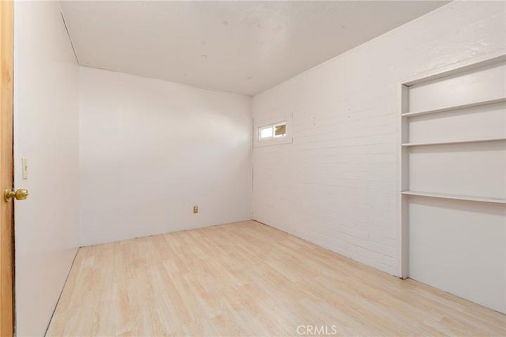 3rd bedroom- built in shelving