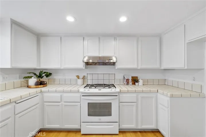 801 W Foothill Boulevard Unit F, Monrovia, California 91016