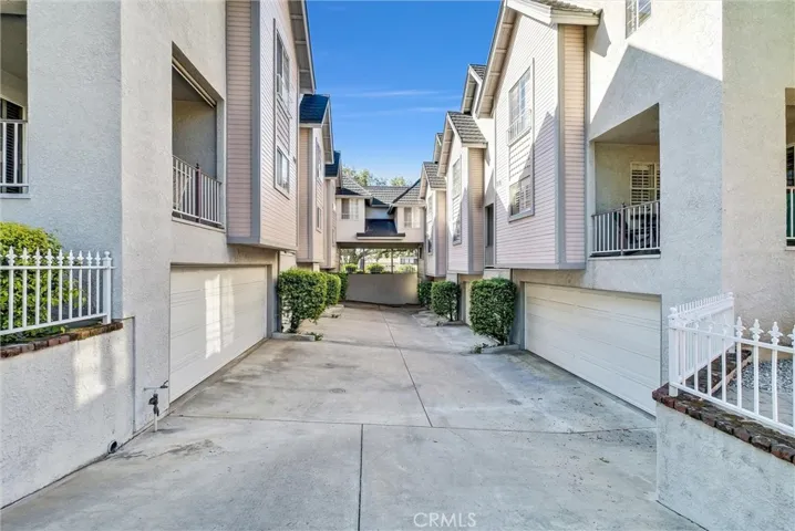 801 W Foothill Boulevard Unit F, Monrovia, California 91016