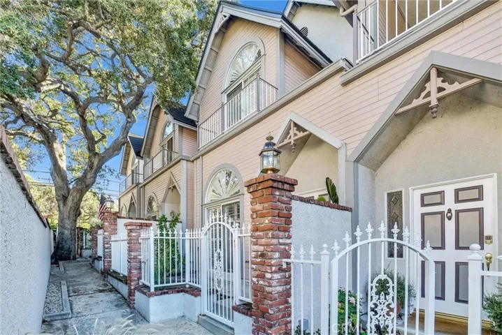 801 W Foothill Boulevard Unit F, Monrovia, California 91016
