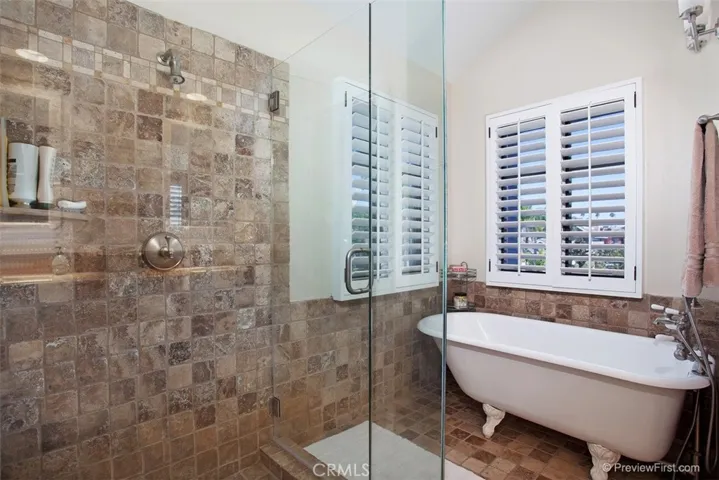441 Carnation Avenue, Corona del Mar, California 92625
