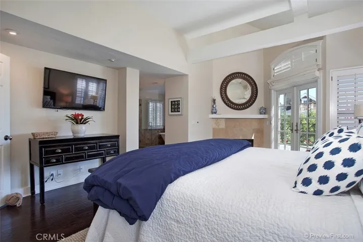 441 Carnation Avenue, Corona del Mar, California 92625