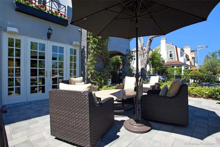 441 Carnation Avenue, Corona del Mar, California 92625