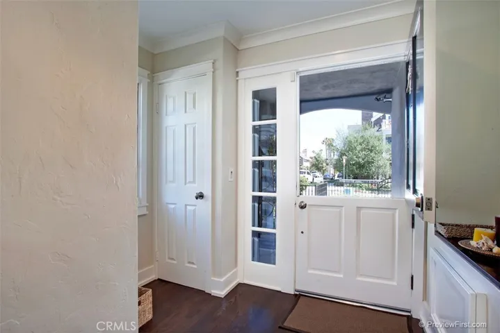 441 Carnation Avenue, Corona del Mar, California 92625