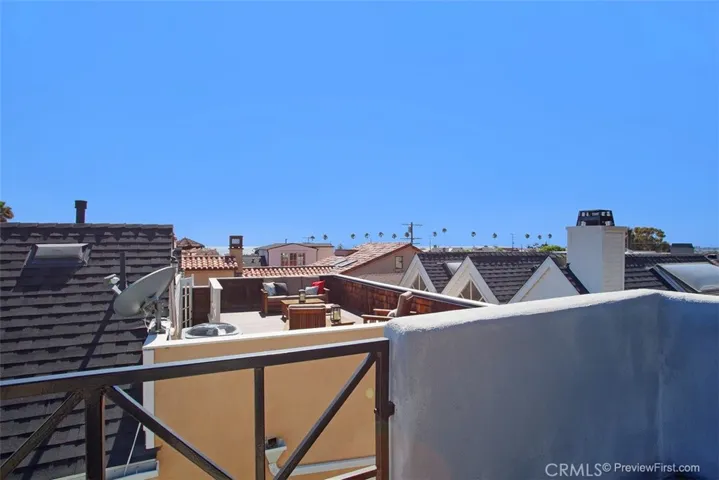 441 Carnation Avenue, Corona del Mar, California 92625
