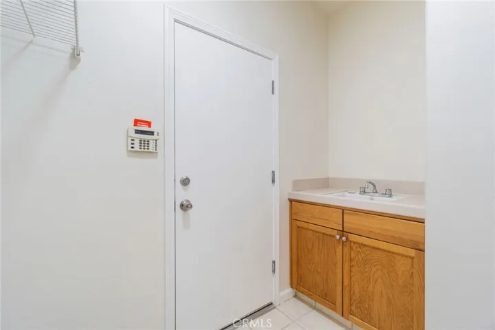 2143 E Turnberry E Avenue, Fresno, California 93730