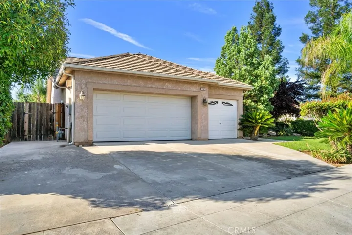 2143 E Turnberry E Avenue, Fresno, California 93730