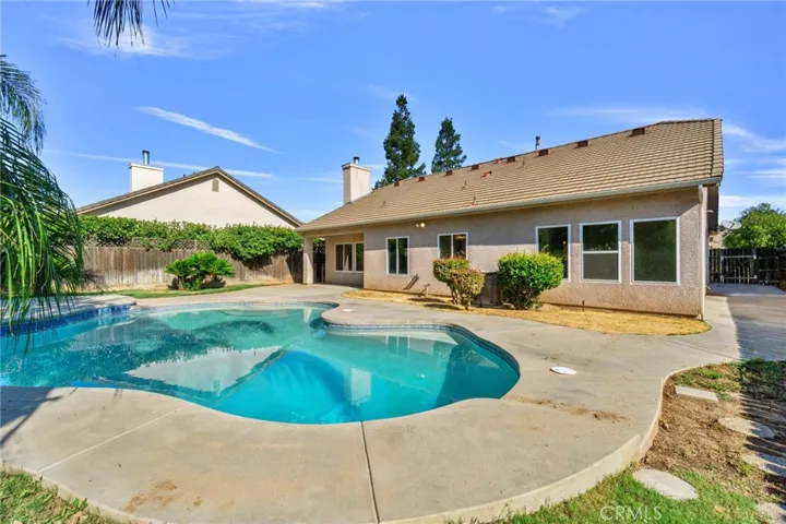 2143 E Turnberry E Avenue, Fresno, California 93730