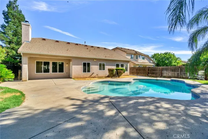 2143 E Turnberry E Avenue, Fresno, California 93730