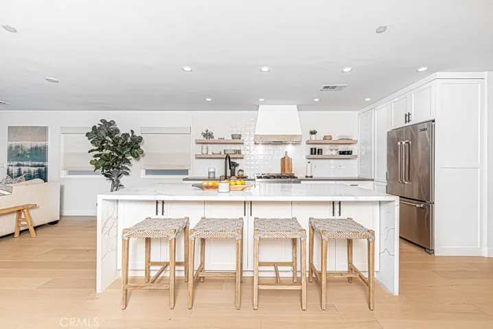 947 Balboa W Boulevard, Newport Beach, California 92661