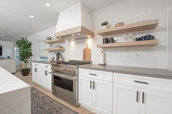947 Balboa W Boulevard, Newport Beach, California 92661