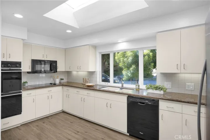 5400 E La Pasada Street, Long Beach, California 90815