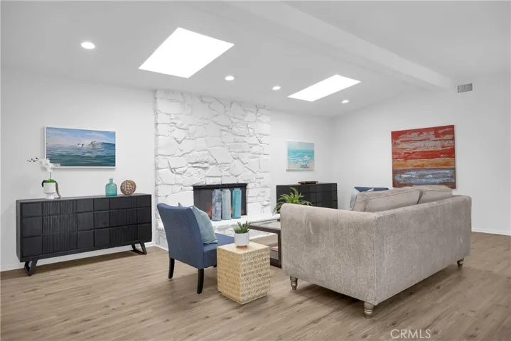5400 E La Pasada Street, Long Beach, California 90815