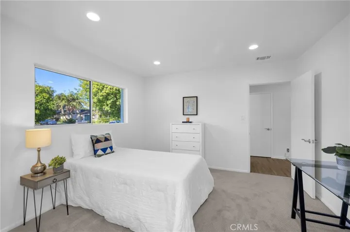 5400 E La Pasada Street, Long Beach, California 90815