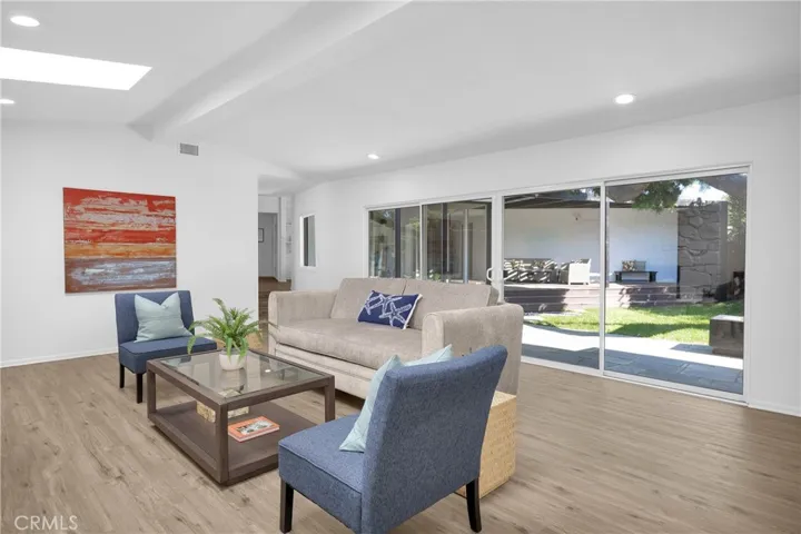 5400 E La Pasada Street, Long Beach, California 90815