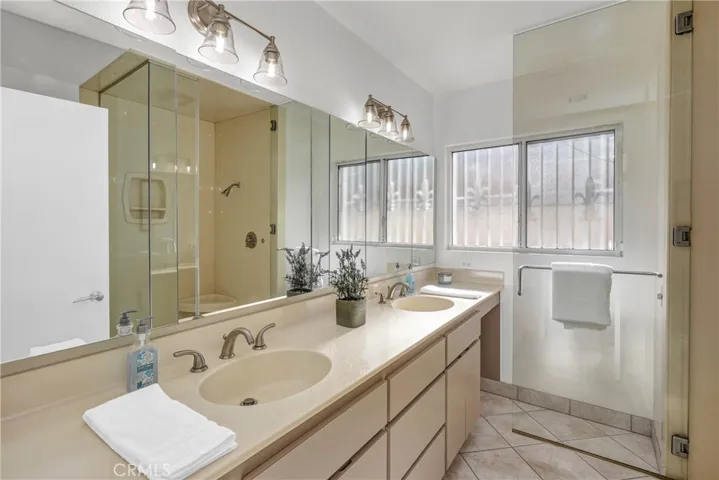 5400 E La Pasada Street, Long Beach, California 90815