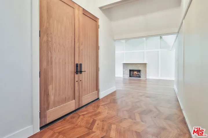 21757 Ulmus Drive, Woodland Hills, California 91364
