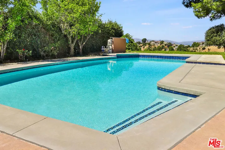 21757 Ulmus Drive, Woodland Hills, California 91364