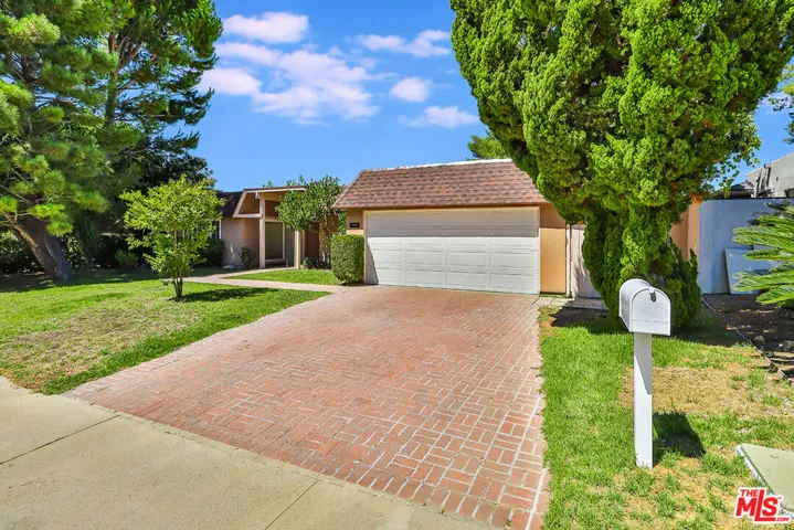 21757 Ulmus Drive, Woodland Hills, California 91364