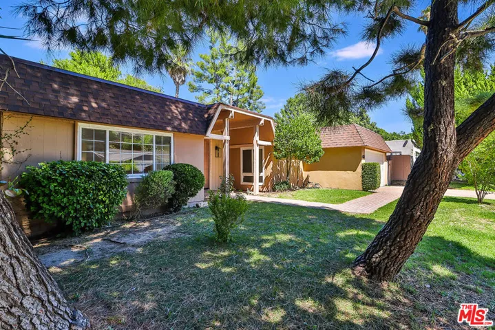 21757 Ulmus Drive, Woodland Hills, California 91364