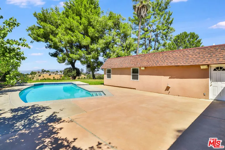 21757 Ulmus Drive, Woodland Hills, California 91364