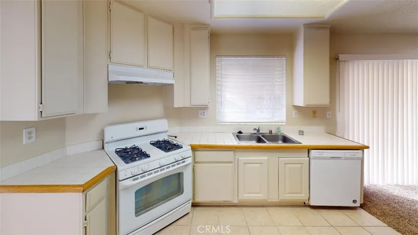 12246 Pluto Drive, Victorville, California 92392