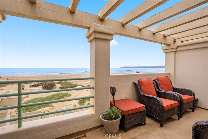 Balcony off of primary bedroom suite