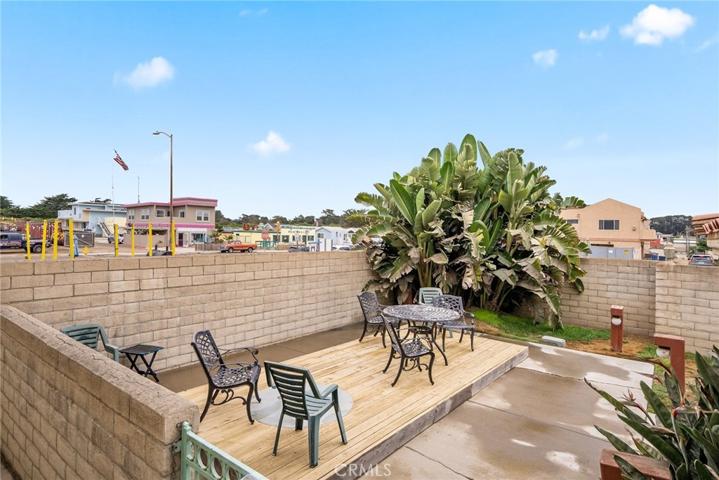 common area courtyard
