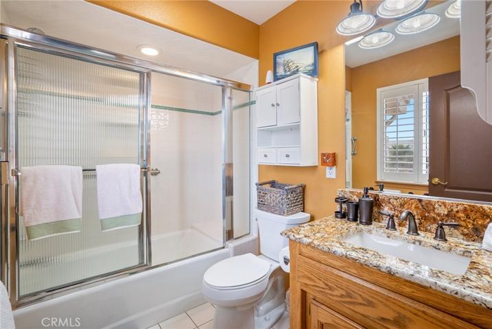 Secondary suite bathroom