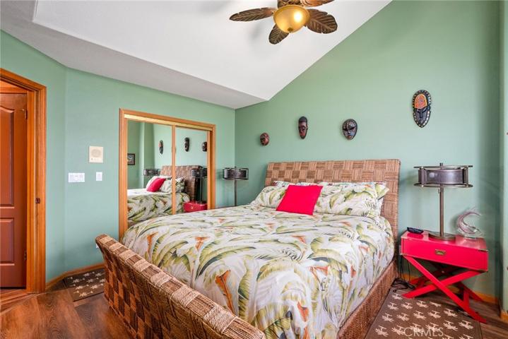 Secondary bedroom suite