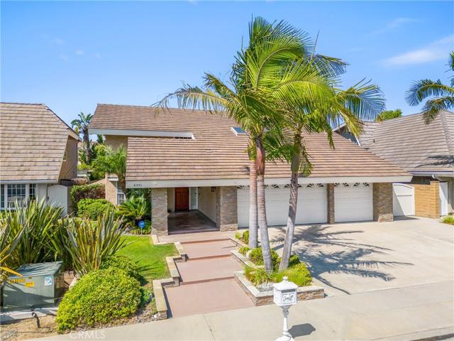 Upgraded interior tract home in a cul-de-sac.
