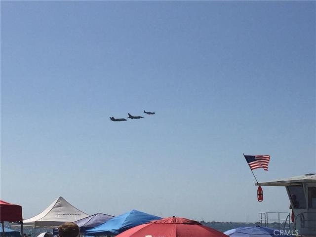 Downtown Huntington Beach Airshow!
