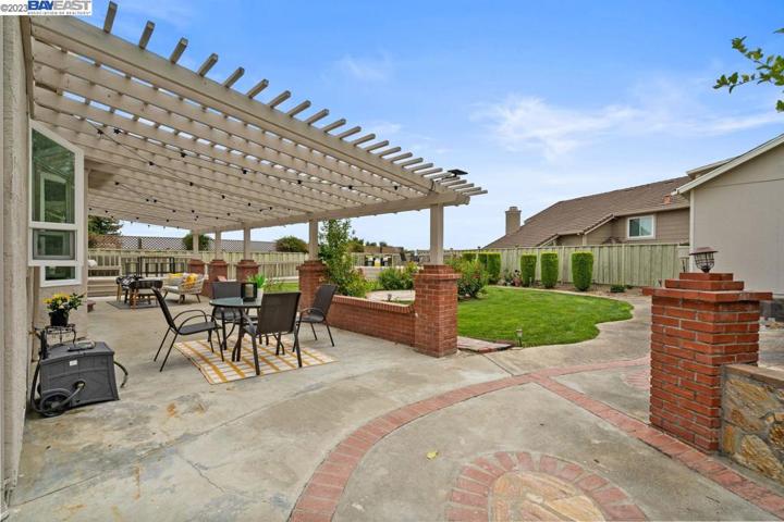 7437 Las Palmas Way, Dublin, California 94568