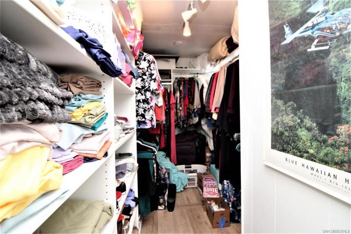 Walk-in Closet
