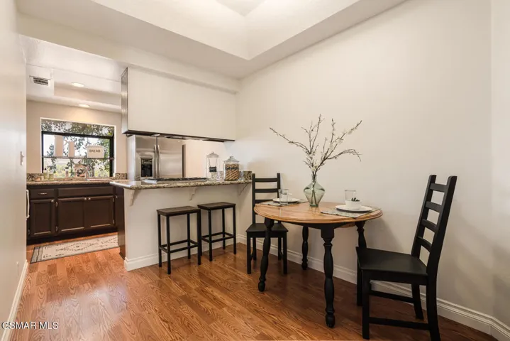 5728 Skyview Way Agoura Hills-large-010-
