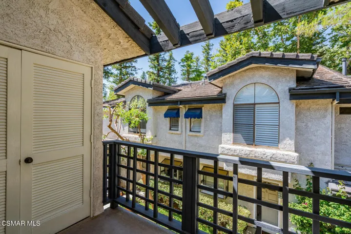 5728 Skyview Way Agoura Hills-large-022-