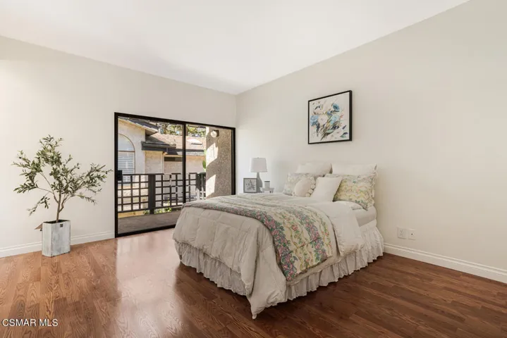 5728 Skyview Way Agoura Hills-large-015-