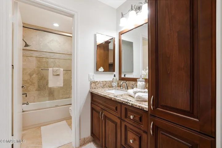 5728 Skyview Way Agoura Hills-large-018-