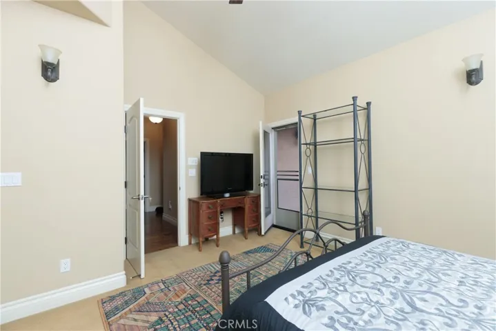 2106 Mathews Avenue B, Redondo Beach, California 90278