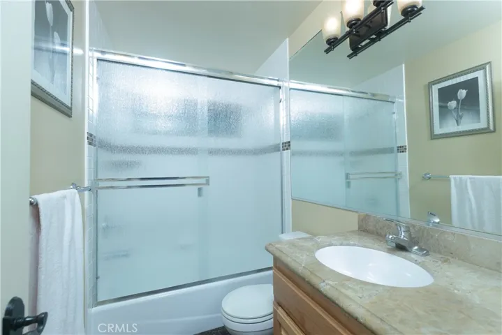 2106 Mathews Avenue B, Redondo Beach, California 90278