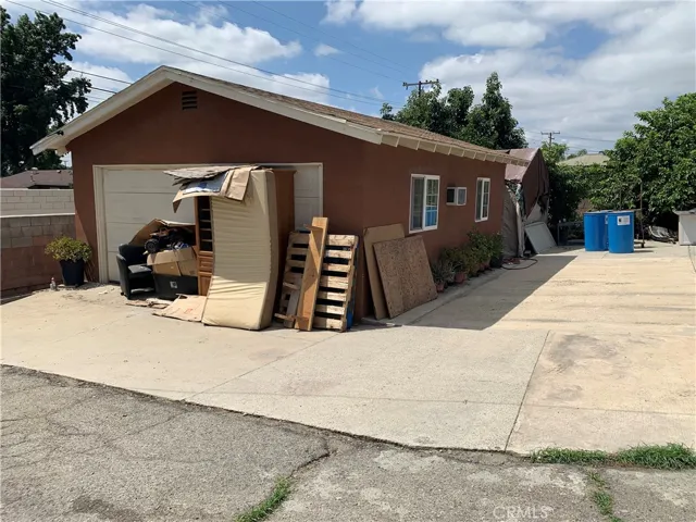 Detach Garage