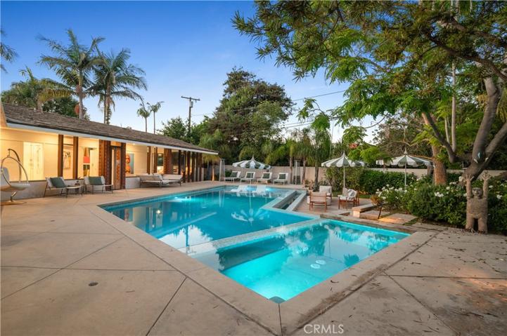 5281 E El Roble Street, Long Beach, California 90815