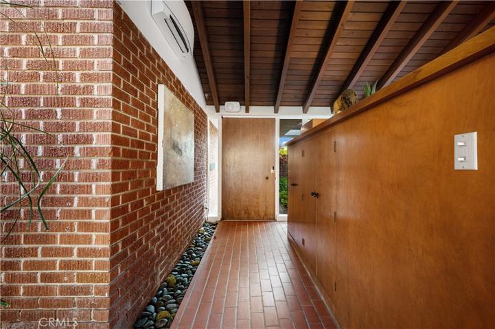5281 E El Roble Street, Long Beach, California 90815